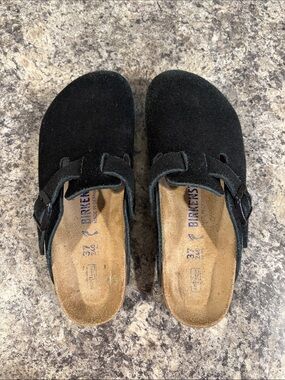 Women’s Birkenstock Black Suede Boston Clogs, Size 37